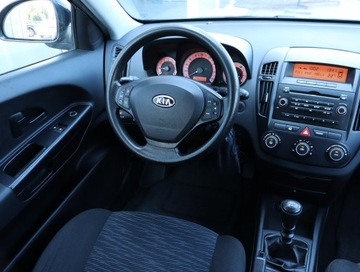 Kia Ceed I SW 1.4 109KM 2009 Kia Ceed 1.4 CVVT, Klima, zdjęcie 6