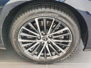 Lexus ES VII (XV70) Sedan Facelifting 300h 218KM 2025 Od ręki - 300h Business Edition 2.5 E-CVT 218KM | Podgrzewane fotele!, zdjęcie 14