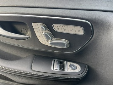 Mercedes Klasa V W447 Długi Facelifting 2.0 300d 237KM 2022 Mercedes V 300 4Matic Automat Kamery360 Burmaster, zdjęcie 14