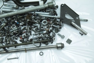 SUZUKI DL 650 V-STROM 04-11 БОЛТЫ ВИНТЫ