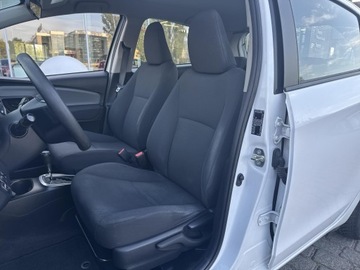 Toyota Yaris III Hatchback 5d Facelifting 2017 1.5 Hybrid 100KM 2019 Toyota Yaris Hybrid 100 Active III (2011-2019) Toy, zdjęcie 20
