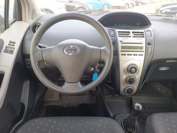 Toyota Yaris II Hatchback 5d 1.3 i VVT-i 86KM 2008 TOYOTA YARIS 100%Bezwypadkowy, 1.3, Klimatyzacja, 5d, nowe opony, zdjęcie 5