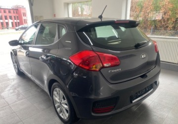 Kia Ceed II Hatchback 5d Facelifting 1.4 DOHC 100KM 2017 Kia Ceed Gwarancj Bezwypadkowy Serwisowany Oplacony 1.4 Benzyna 100KM, zdjęcie 4
