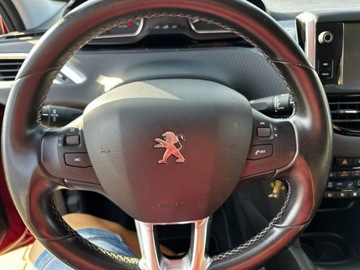 Peugeot 208 I Hatchback 5d Facelifting 1.2 PureTech 82KM 2015 Peugeot 208 Klimatronik*, zdjęcie 22