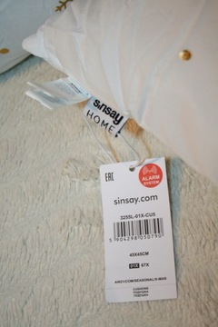 НАБОР SINSAY HOME ИЗ 3 БЕЛЫХ РОЖДЕСТВЕНСКИХ ПОДУШЕК