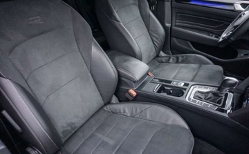 Volkswagen Arteon Fastback Facelifting 2.0 TSI 190KM 2021 Volkswagen Arteon R-Line Shooting Brake2,0 TSI 190 KM 2.0 Benzyna 190KM, zdjęcie 13