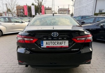 Toyota Camry IX Sedan 2.5 Hybrid Dynamic Force 218KM 2021 Toyota Camry salon Polska, FV-VAT 23, Gwarancja, 1 rej. 2022r. 2.5 Hybryda, zdjęcie 29