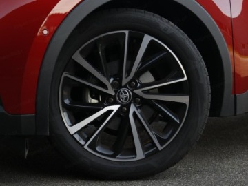 Toyota C-HR II SUV Plug-In 2.0 Hybrid Dynamic Force Plug-in  223KM 2025 Executive 2.0 Plug-in Hybrid Dynamic Force 223KM | Podgrzewane fotele!, zdjęcie 12