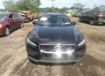 Volvo 2020 Volvo V60 Cross Country 2020, 2.0L, 4x4, T5, od ubezpieczalni 2.0 Benzyna, zdjęcie 1