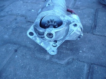 RENAULT SCENIC II 1.9 DCI стартер VALEO D7R49