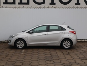 Hyundai i30 II Hatchback 5d 1.4 CRDi 90KM 2015 Hyundai i30 1.4 CRDi, Salon Polska, Serwis ASO, zdjęcie 2