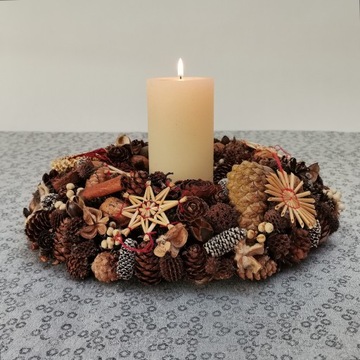 Венок-украшение венок 32 см, натуральные рождественские и праздничные шишки