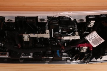 BMW G30 G31 G32 ДЕКОРАТИВНАЯ ПОЛОСКА КОНСОЛИ С ПОДСВЕТКОЙ СЛИВОВО-КОРИЧНЕВЫЙ 7992264