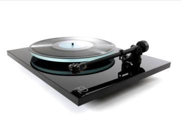 Rega Planar 2 (Nd3) Черный глянцевый / P2 | Модель 2024 года.