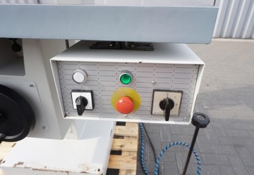 МОЩНОСТЬ ФРЕЗЕРНОГО СТАНКА GOMA GS-900: 3,1 кВт.