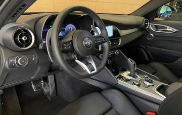 Alfa Romeo Giulia II Sedan Facelifting 2.0 Turbo 280KM 2023 Alfa Romeo Giulia Salon Polska Bezwypadkowy R Cars Warszawa 2.0 Benzyna, zdjęcie 7