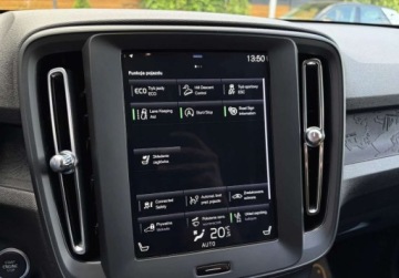 Volvo XC40 Crossover 1.5 T3 156KM 2018 Volvo XC 40 T3 156KM MANUAL FABRYCZNY LAKIER GWARANCJA zarejestrowany, zdjęcie 18