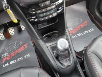 Peugeot 208 I Hatchback 5d Facelifting 1.2 PureTech 110KM 2016 Peugeot 208 GT Line Kamera Klimatronik PDC Sensor Alu 1.2 Benzyna 110KM, zdjęcie 21