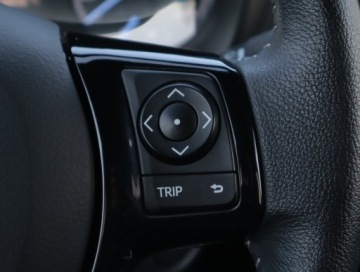 Toyota Yaris III Hatchback 5d Facelifting 2017 1.5 Hybrid 100KM 2018 Toyota Yaris 1.5 Hybrid, Salon Polska, Serwis ASO, zdjęcie 17