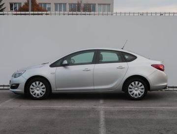 Opel Astra J Sedan 1.4 Turbo ECOTEC 140KM 2016 Opel Astra 1.4 T, Salon Polska, GAZ, Skóra, Klima, zdjęcie 2