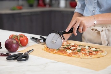 KitchenAid Нож для пиццы, с накаткой, острый, для классических тартов