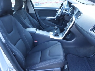 Volvo V60 I Kombi Facelifting 1.6 D2 115KM 2014 Volvo V60 D2, Navi, Klima, Klimatronic, Tempomat, zdjęcie 8