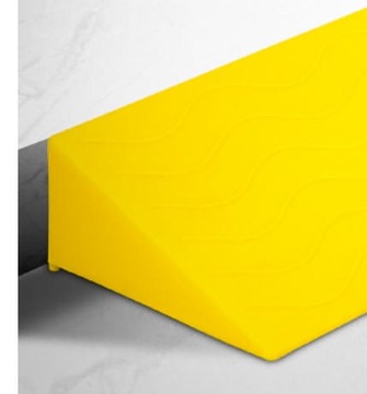 Najazd podjazd krawężnikowy plastikowy 100cm/10cm