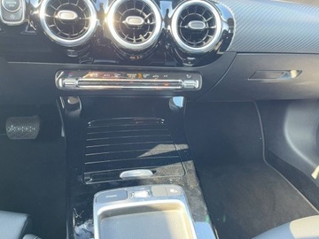 Mercedes CLA C118/X118 Coupe Facelifting 1.3 180 136KM 2024 Mercedes-Benz CLA 1.3 Benzyna 136KM, zdjęcie 22