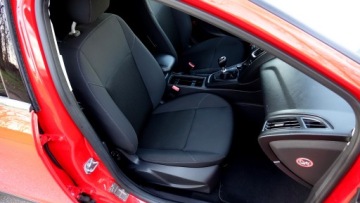 Ford Focus III Kombi Facelifting 2.0 TDCi 150KM 2016 .. Nawigacja .. Grzana Kierownica , Fotele i SZYBY .. Czujniki parkowania ., zdjęcie 28