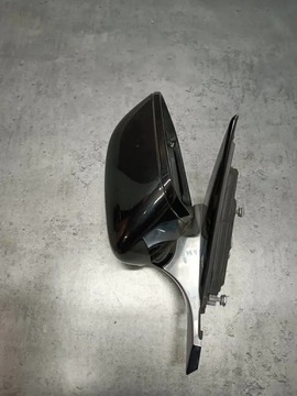 BMW 6 F12 F13 A046412 PO PRAVO ZRCÁTKO