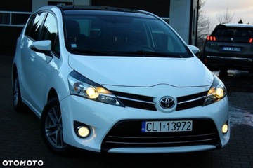 Toyota Verso Minivan Facelifting 1.6 D-4D 112KM 2015 Toyota Verso Toyota Verso 1.6 D-4D 7-Sitzer StartStop Skyview Edition 1.6, zdjęcie 3