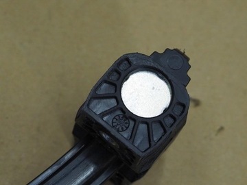 ОГРАНИЧИТЕЛЬ ПЕРЕДНЕЙ ДВЕРИ VW PASSAT B8 3G0837249B