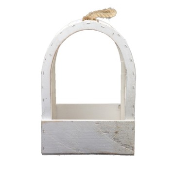 Деревянная обложка, фонарь, статуэтка надгробия.