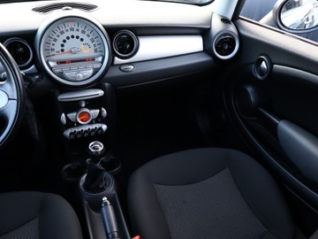 Mini One II Hatchback Facelifting 1.6 75KM 2010 MINI 3-door One, Klima, Klimatronic ,Bezkolizyjny, zdjęcie 7