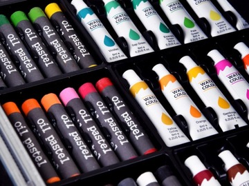 Художественный набор для рисования в чемодане 145 штук AP0005