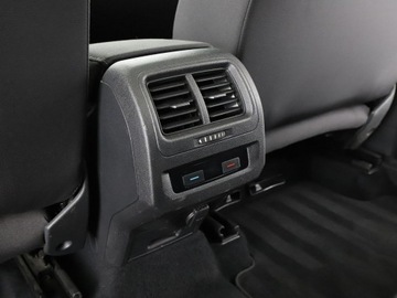 Volkswagen Touran III 1.4 TSI 150KM 2017 Volkswagen Touran DSG klima auto navi panorama, zdjęcie 38