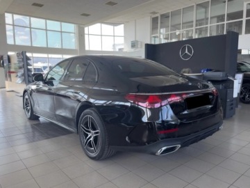 Mercedes Klasa E W214 Sedan 2.0 220d 197KM 2025 E Klasa 220 d 4-Matic AMG 2.0 197KM 2025, zdjęcie 1