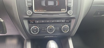 Volkswagen Jetta VI Sedan 2.0 TDI CR DPF 140KM 2013 Volkswagen Jetta automat mały przebieg, zdjęcie 15