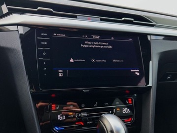 Volkswagen Arteon Fastback Facelifting 2.0 TSI 190KM 2022 Volkswagen Arteon 2.0TSI 190KM R-Line DSG SerwisASO Kessy Acc Led Navi Hak, zdjęcie 29