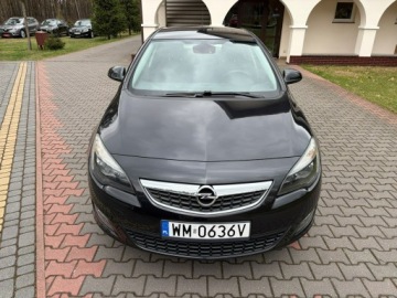 Opel Astra J Hatchback 5d 1.4 Turbo ECOTEC 120KM 2011 Opel Astra 1.4 turbo 120 KM Sportowe fotele Alu 18, zdjęcie 1