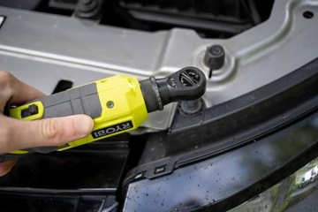 RYOBI КЛЮЧ С ТРЕЩОТКОЙ 1/4 18V R18RW2 2A