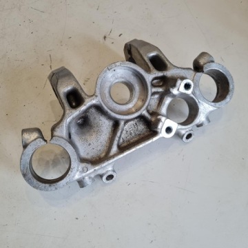 HONDA VF 700 MAGNA RC21E ПОДВЕСКА ВЕРХНЯЯ ПОЛКА