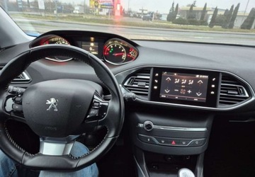 Peugeot 308 II SW Facelifting 1.2 PureTech 130KM 2019 Peugeot 308 Peugeot 308 II rok 2019 ZAREJESTROWANY, zdjęcie 11