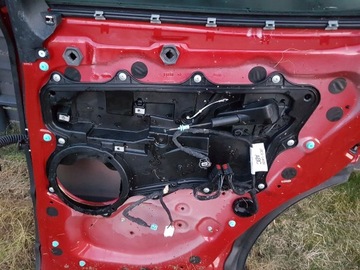 DVEŘE PRAVÉ ZADNÍ CAH JAGUAR E-PACE X540 17-20