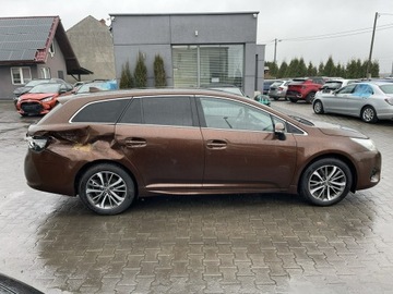 Toyota Avensis III Wagon Facelifting 2015 1.8 Valvematic 147KM 2016 Toyota Avensis Kamera cofania Książka serwisowa, zdjęcie 5