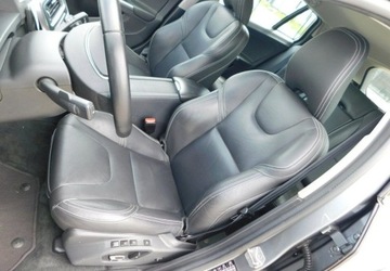Volvo V60 I Kombi Facelifting 2.0 D3 DRIVE-E 150KM 2018 Volvo V60 z Gwarancja BLiS LCD Zegary Skora Fotele Profilowane 2.0 Diesel, zdjęcie 14