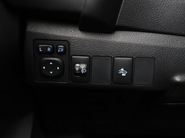 Toyota Auris II Touring Sports Facelifting 1.8 Hybrid 136KM 2015 Toyota Auris lift navi kamera panorama hak, zdjęcie 32