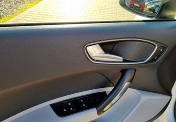 Audi A1 I 2012 Audi a1 1,2 TFSI 90KM 5-drzwi Serwis 1.2 Benzyna 90KM, zdjęcie 18