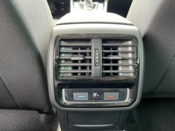 Volkswagen Passat B8 Variant Facelifting 2.0 TDI SCR 150KM 2020 Volkswagen Passat Variant Automat Podgrzewanie, zdjęcie 13