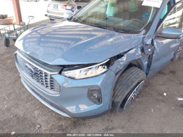 Ford Escape III 2023 Ford Escape 2023r, PHEV, 2.5L, 4x4 2.5 Benzyna 200KM, zdjęcie 6